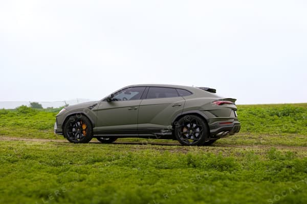 Urus 12 — Lamborghini Urus