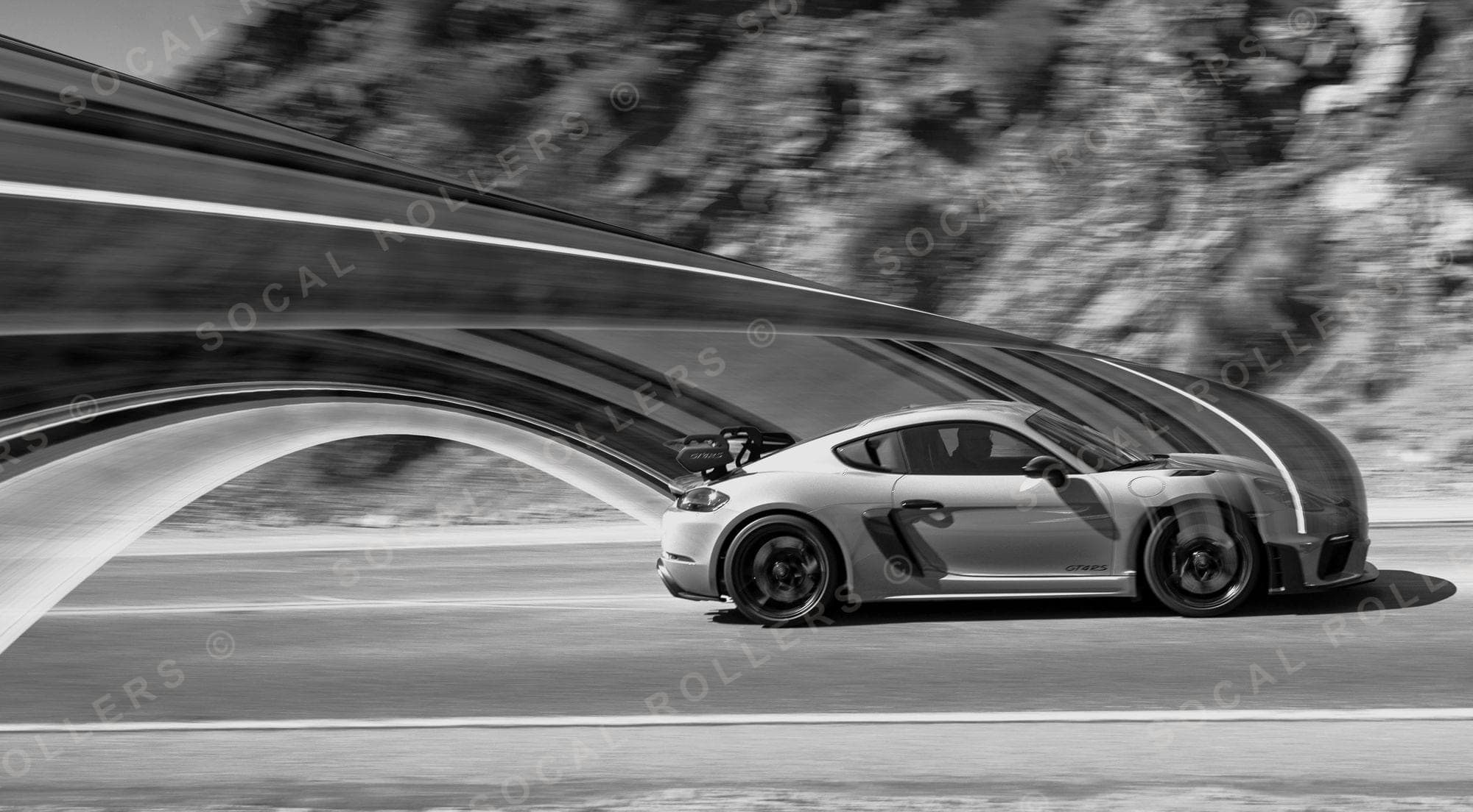 Black and White Gt4rs